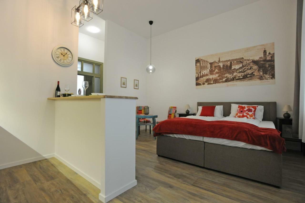 M37 Apartman Debrecen Eksteriør bilde
